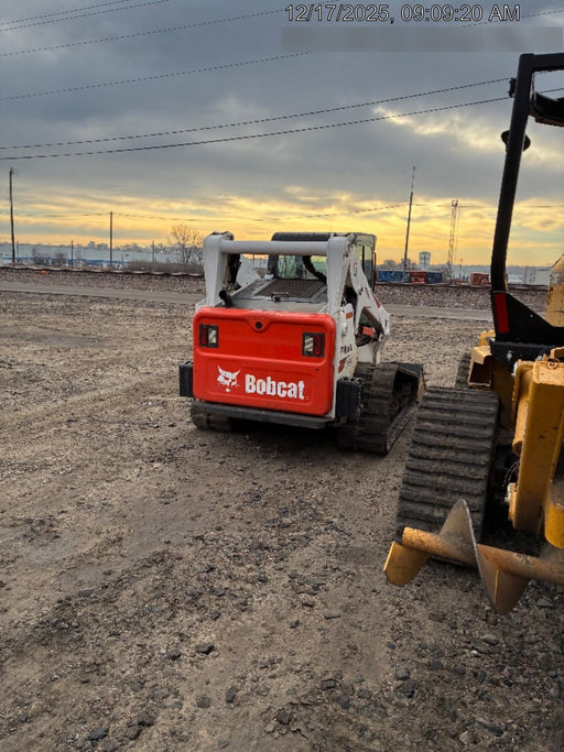 2021 BOBCAT T740