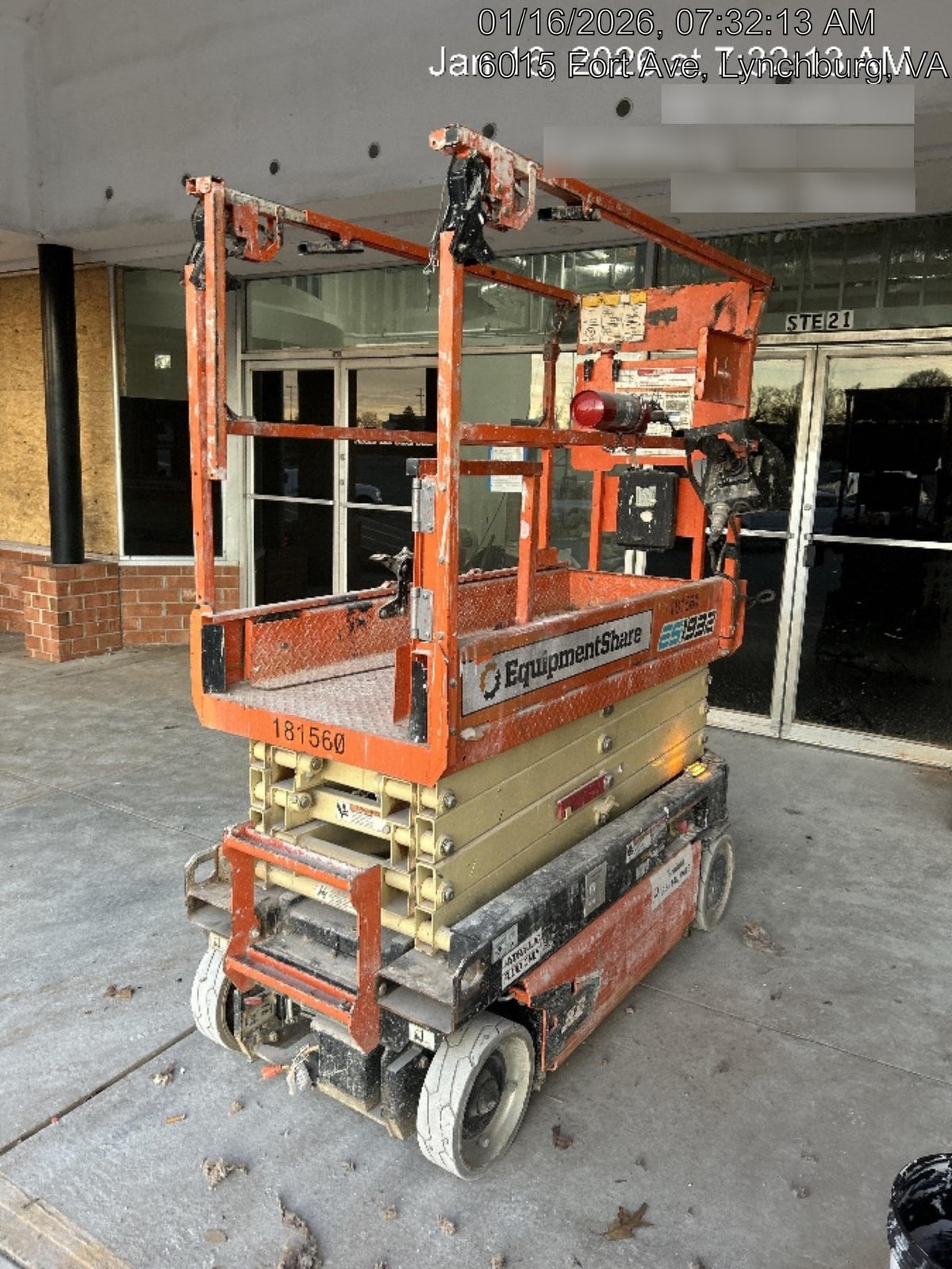 2021 JLG ES1932