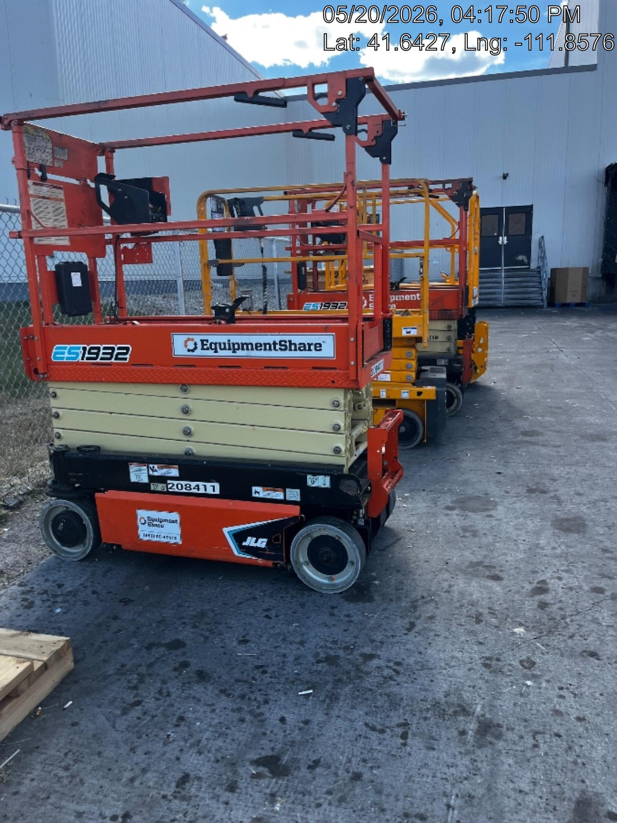 2022 JLG ES1932