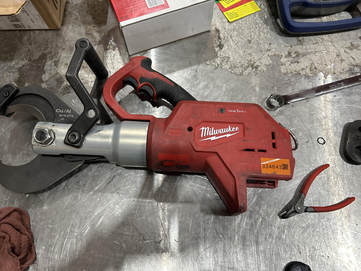 2023 MILWAUKEE 2776-21