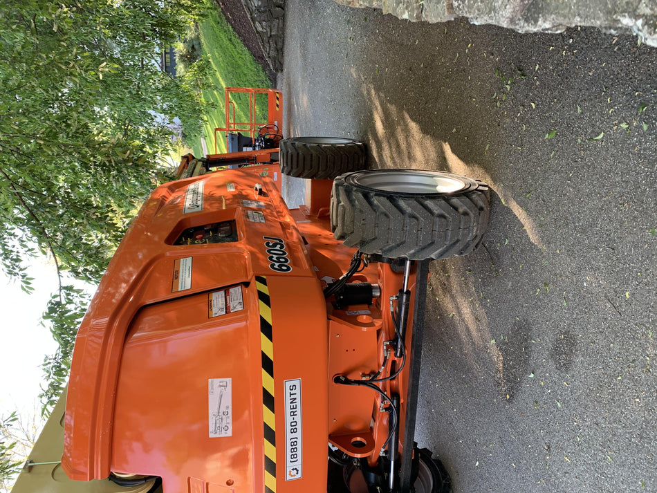 2021 JLG 660SJ