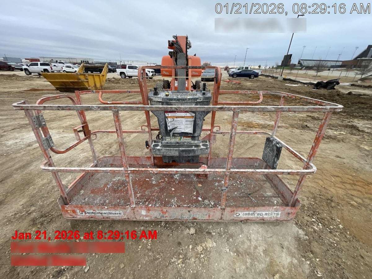 2023 JLG 660SJ