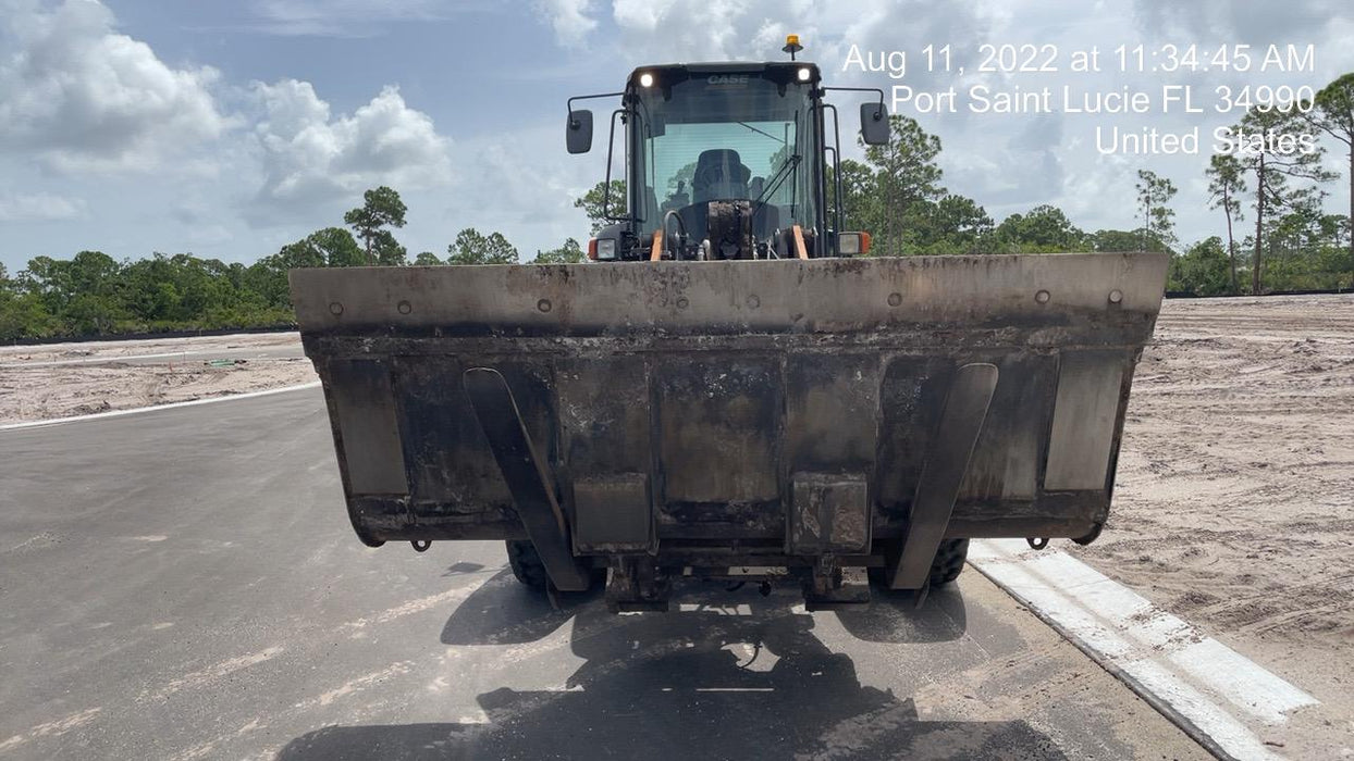 2018 Case 721G CLOSED CAB, JRB 416 STYLE HYD COUPLER