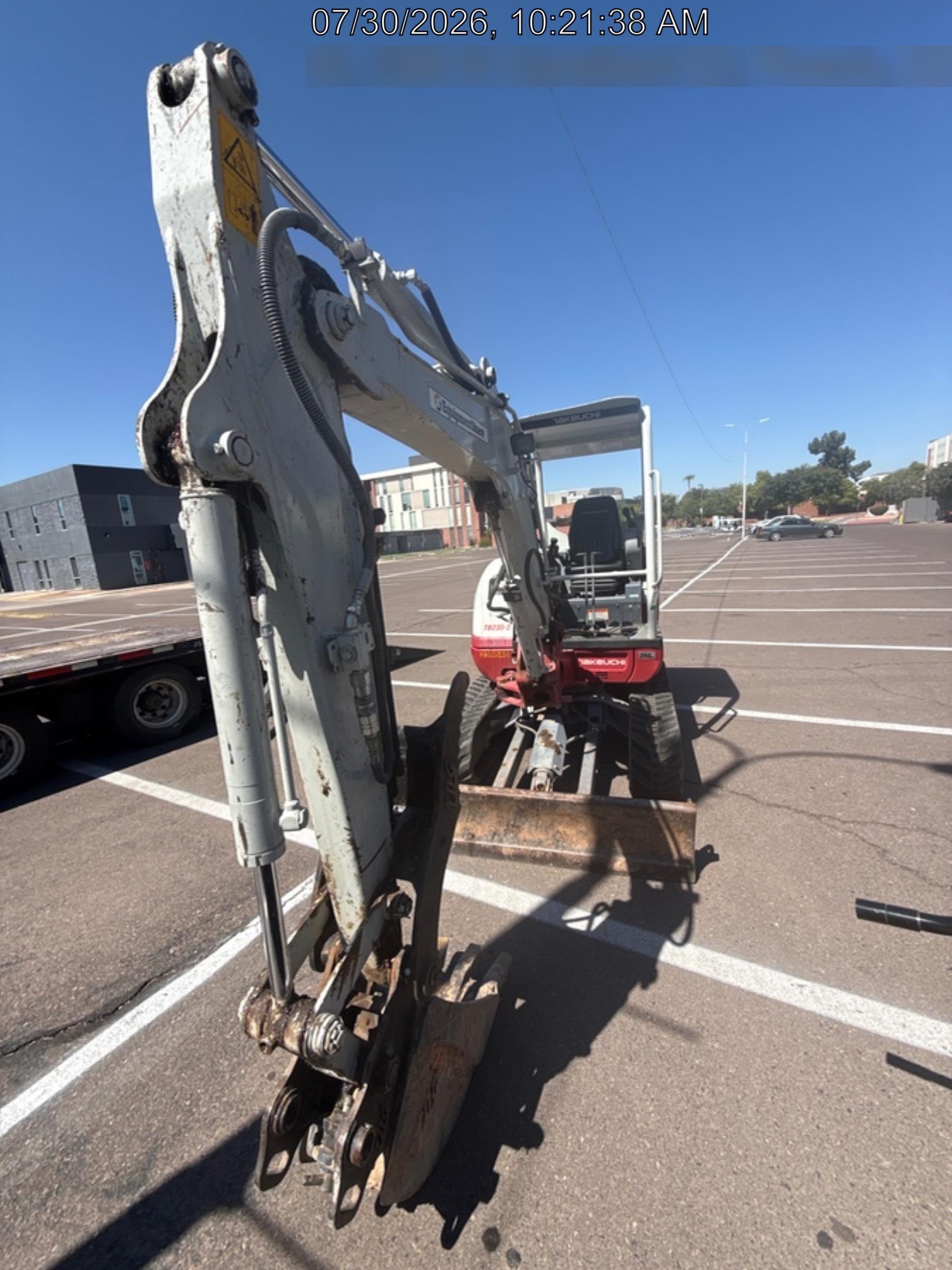 2022 TAKEUCHI TB235-2R