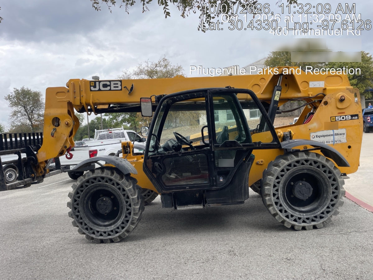 2019 JCB 509-42 JCB 509-42 Enclosed Cab, 74 HP, Solid Tires, Worklights, Beacon, Aux Hydraulics, Lifting Eye, 60" Carriage/60" Forks