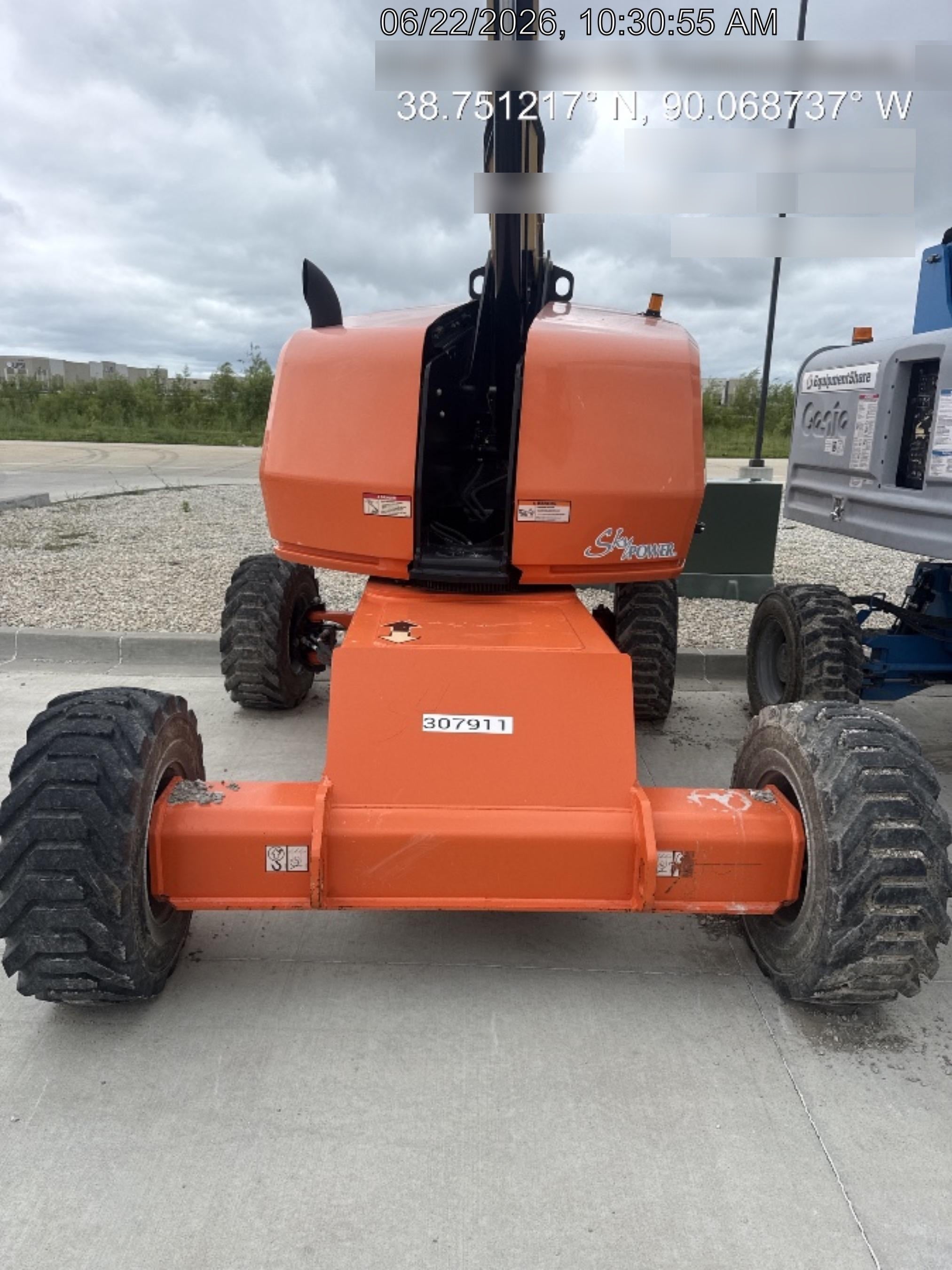 2023 JLG 460SJ