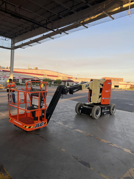 2024 JLG E300AJP