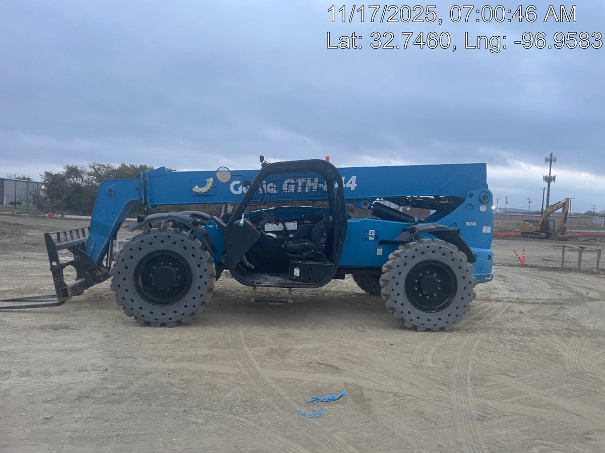 2017 Genie GTH-844 Solid Tires