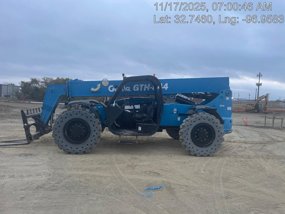 2017 Genie GTH-844 Solid Tires