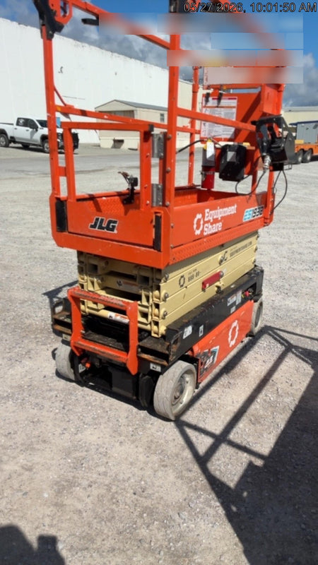 2023 JLG ES1932