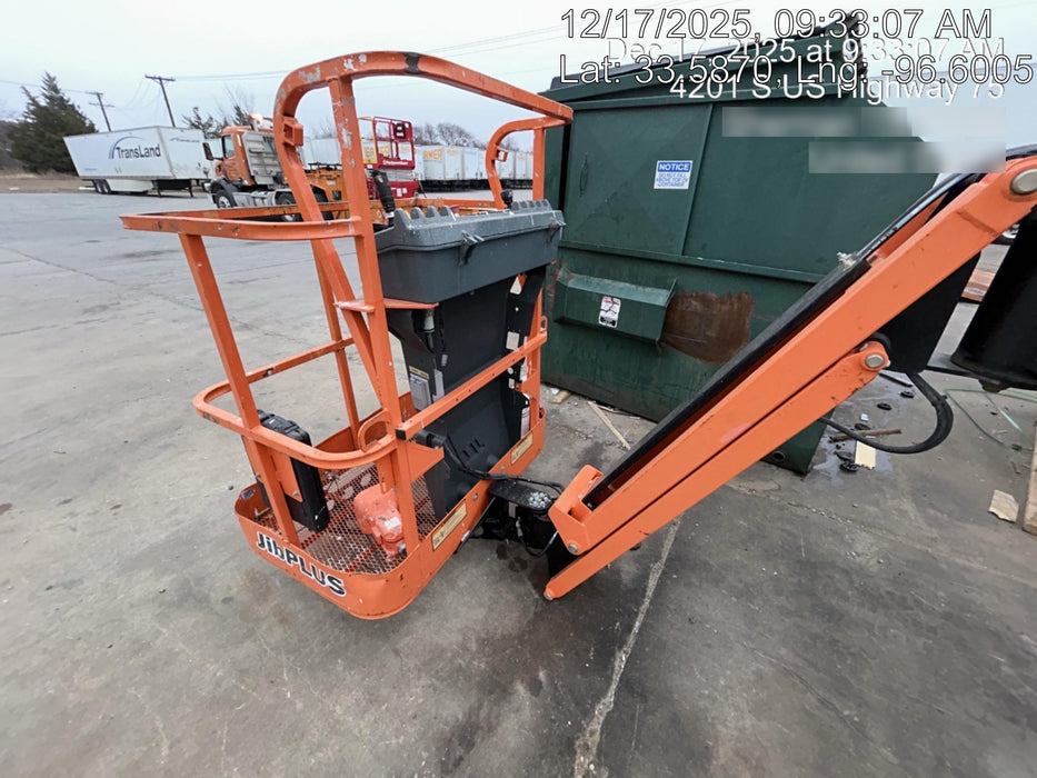 2018 JLG E300AJP