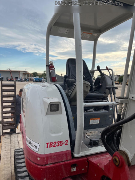 2023 TAKEUCHI TB235-2R
