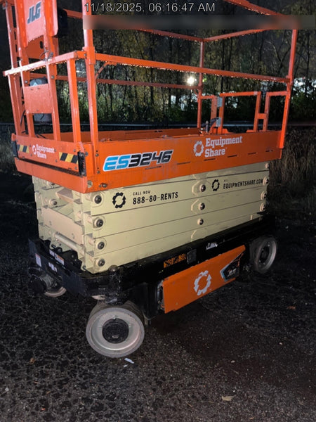 2022 JLG ES3246