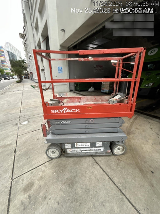 2018 Skyjack SJIII-3219 Skyjack SJIII3219 Scissor Lift w/Trojan Batteries