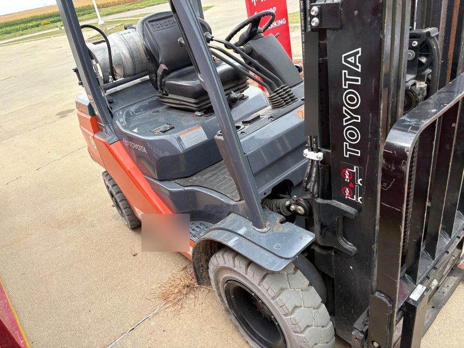 2022 TOYOTA 50-8FGU25