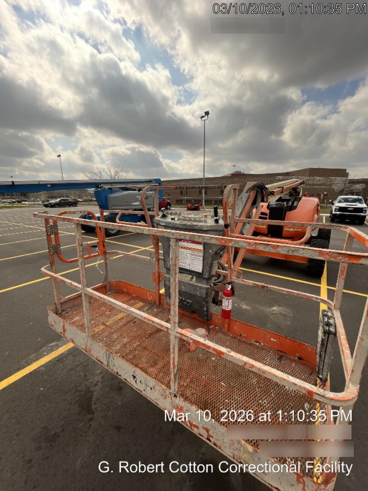 2019 JLG 600AJ