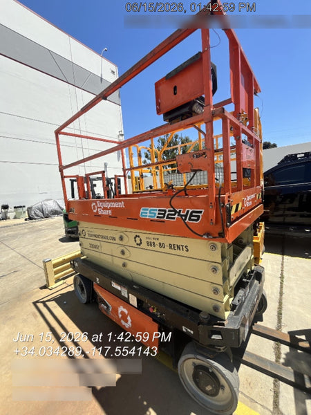 2022 JLG ES3246