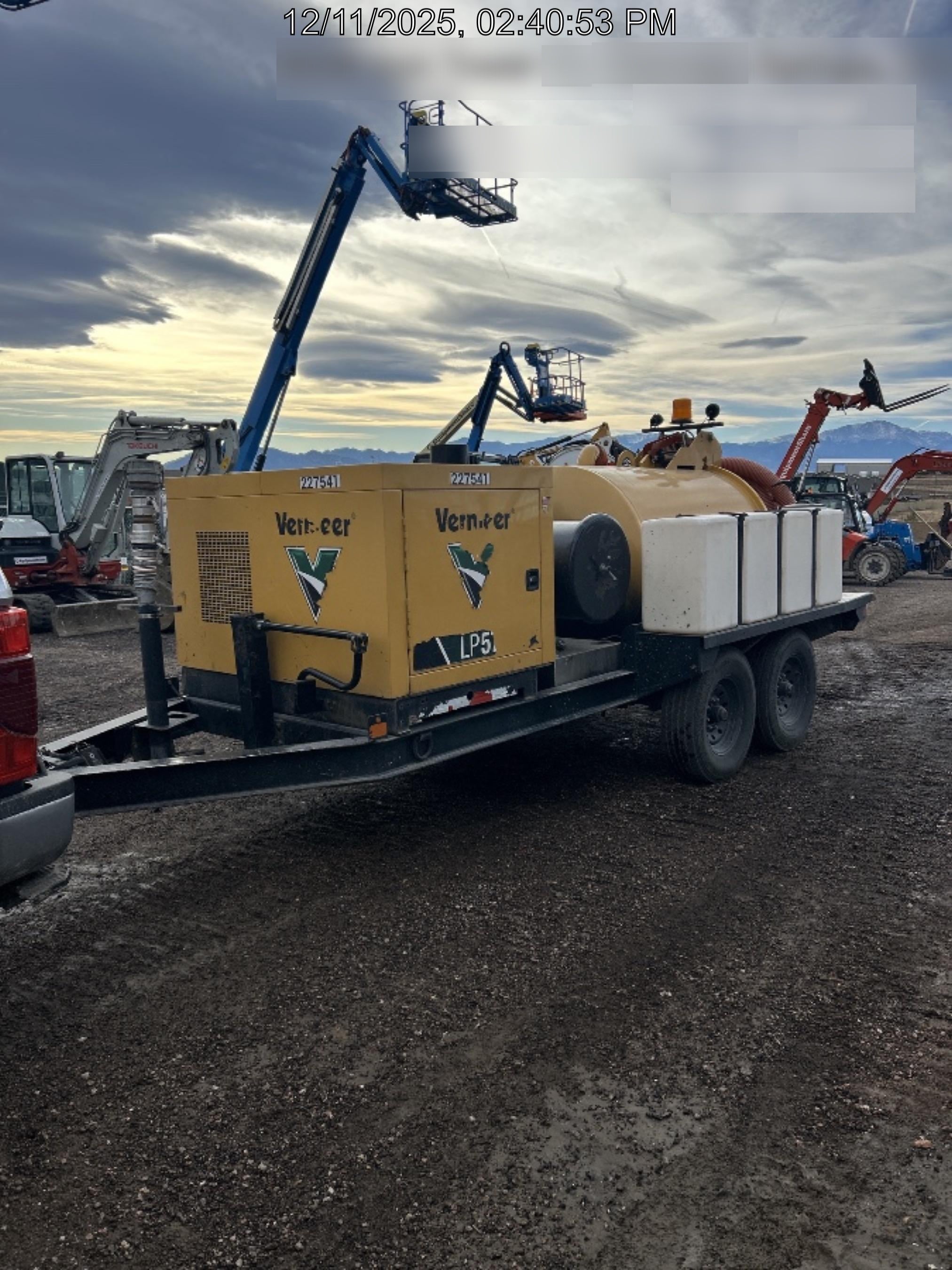 2022 Vac-Tron LP573XDT T4 Koehler Diesel Engine, 500 Gallon Debris Tank, x2 100 Gallon Water Tanks