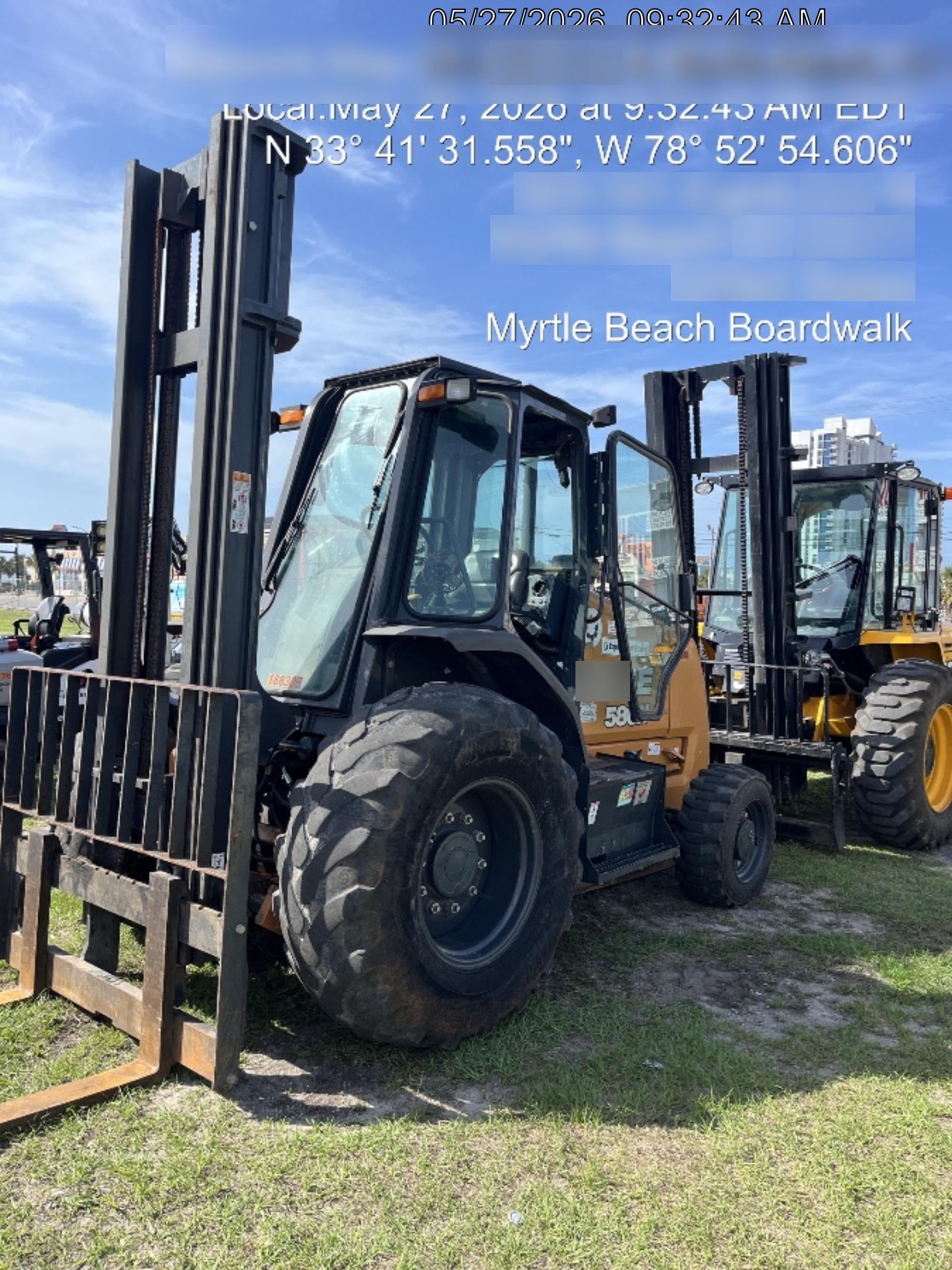 2021 CASE 586H