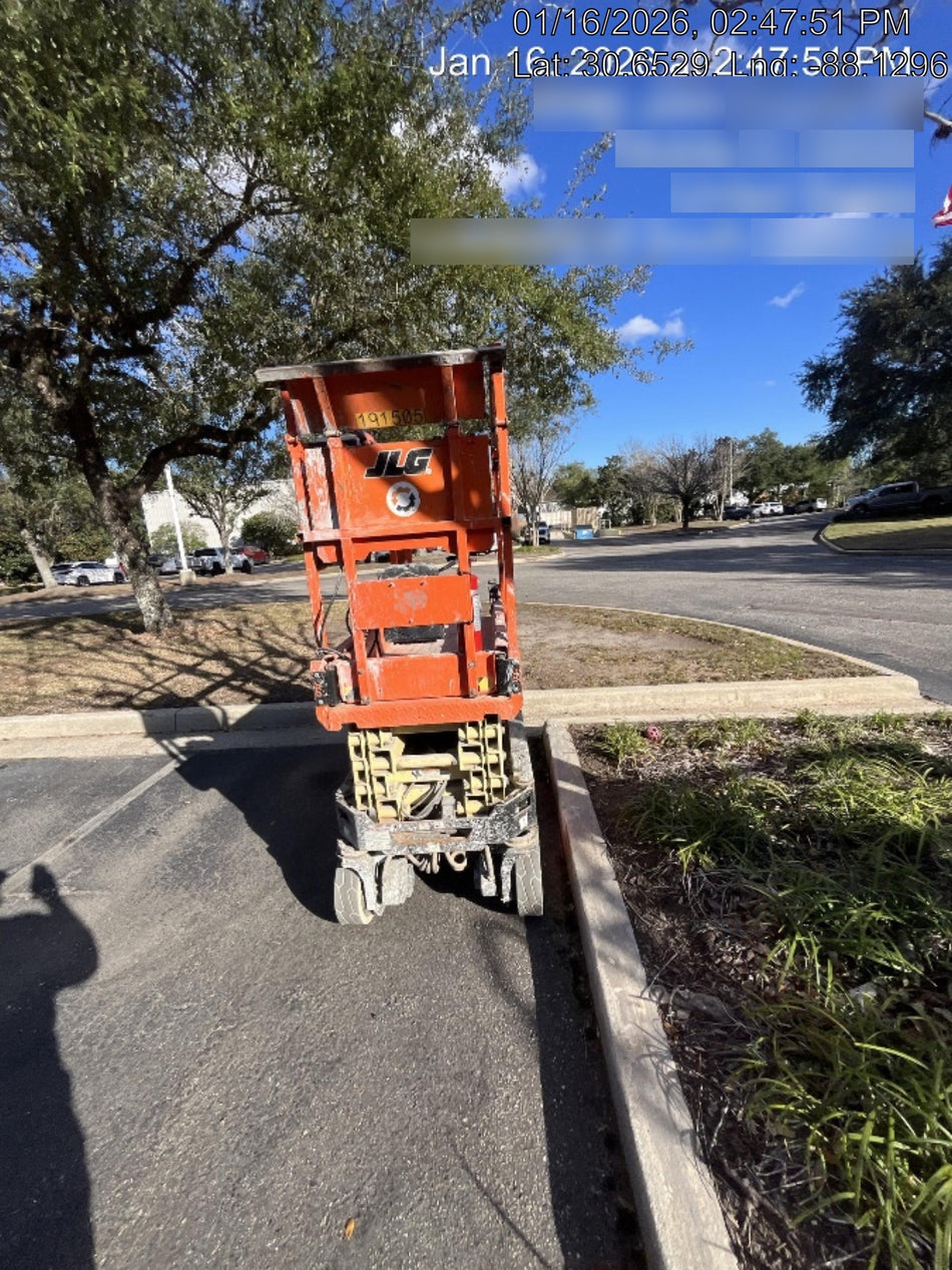 2021 JLG ES1932