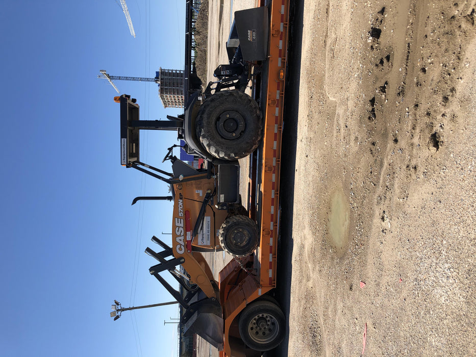 2019 Case 570N EP Canopy, 4WD, GP Front Bucket, Dual Tilt Cylinder, 84" Box Blade w/ Scarifier, Wheel Weights, Beacon