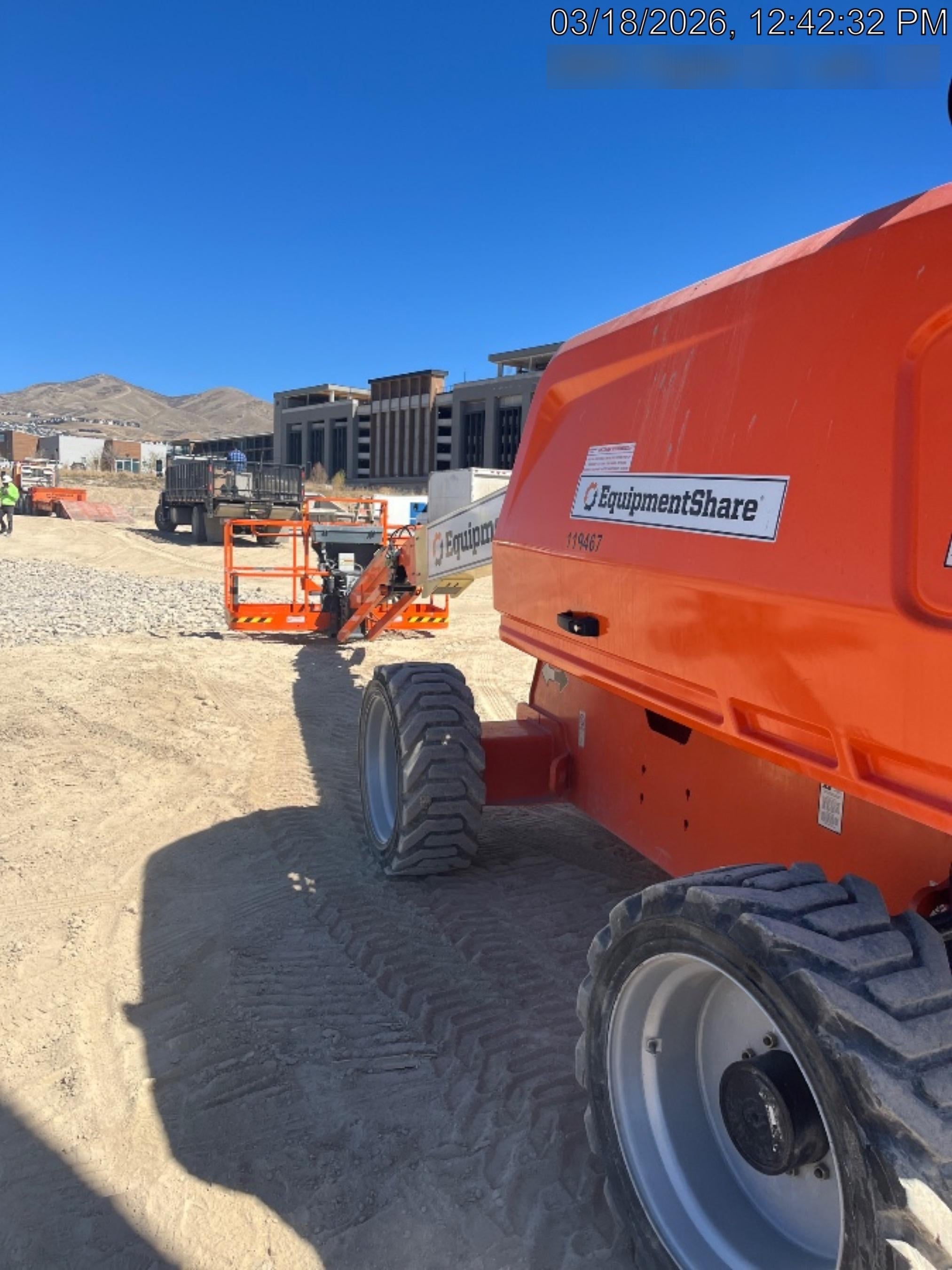 2021 JLG 660SJ