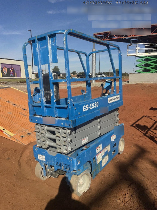 2019 Genie GS-1930 Fixed rails with chain Entry