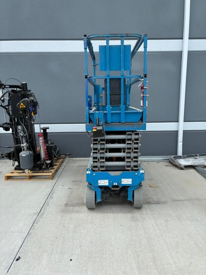 2017 GENIE GS-3232