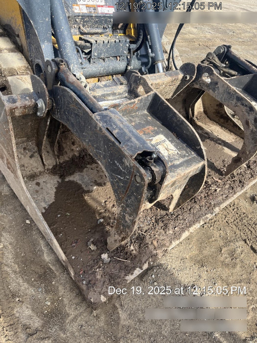 2018 PALADIN 76" Scrap Grapple Bucket - Paladin