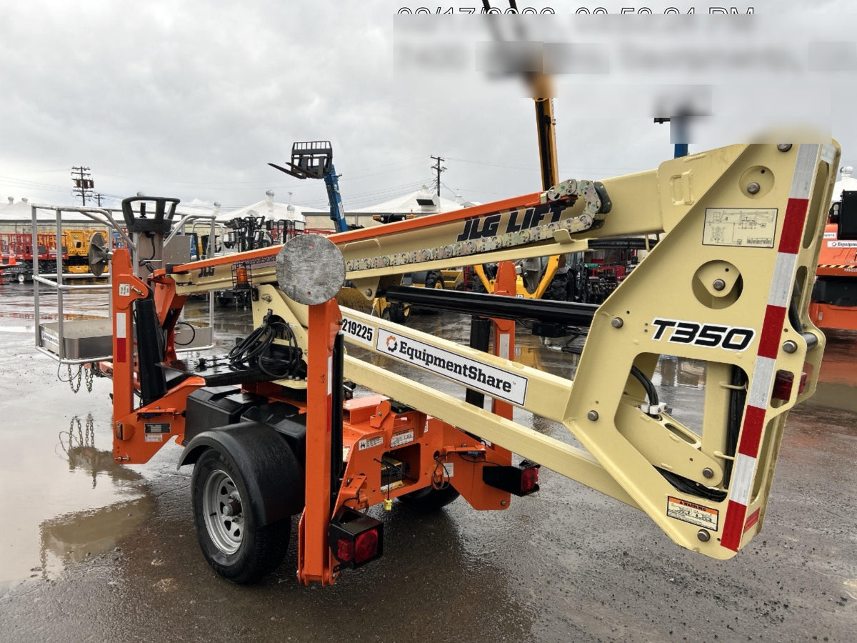 2022 JLG T350