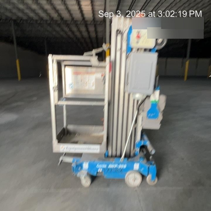 2020 GENIE AWP-30S