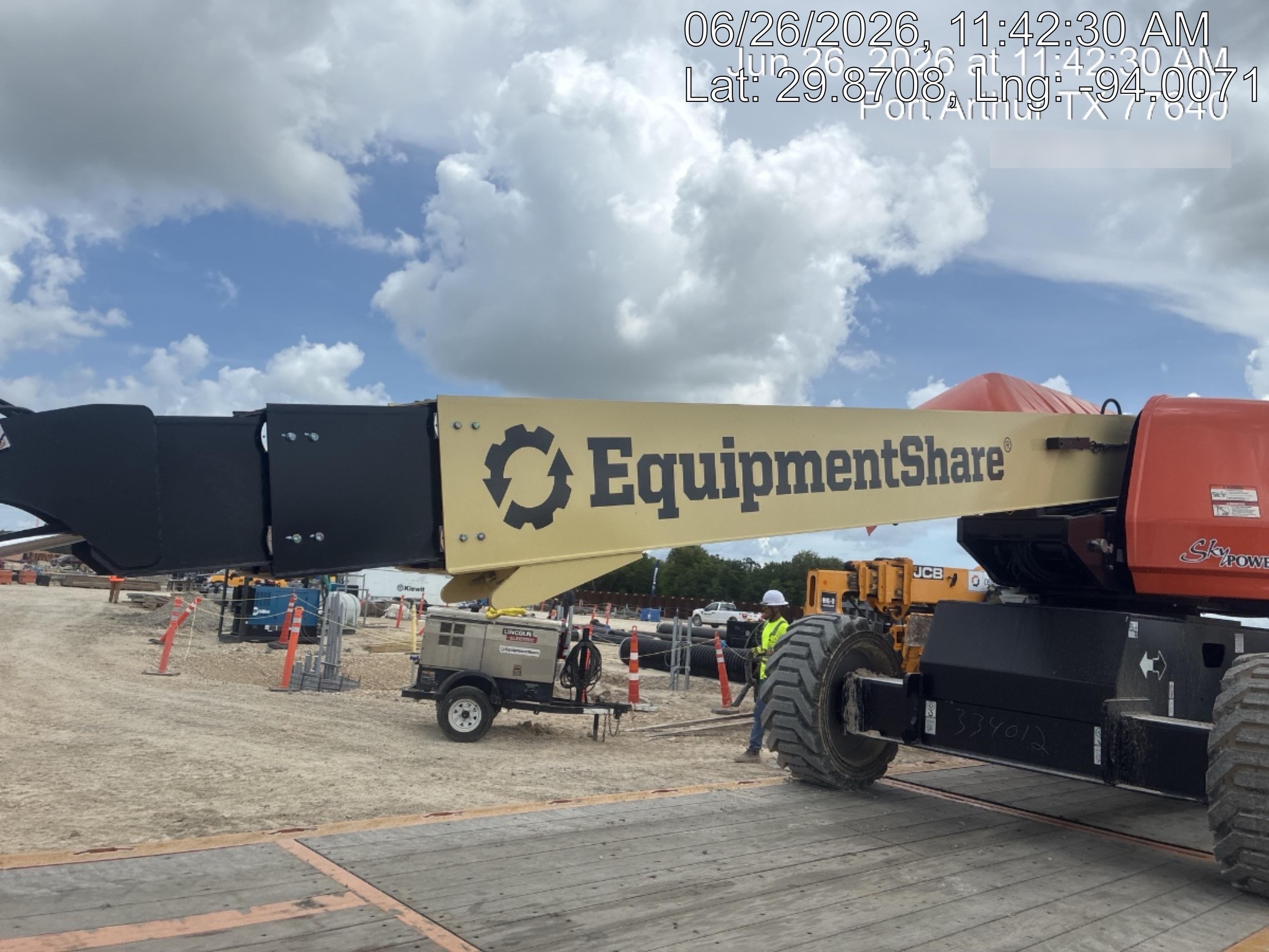 2025 JLG 660SJ