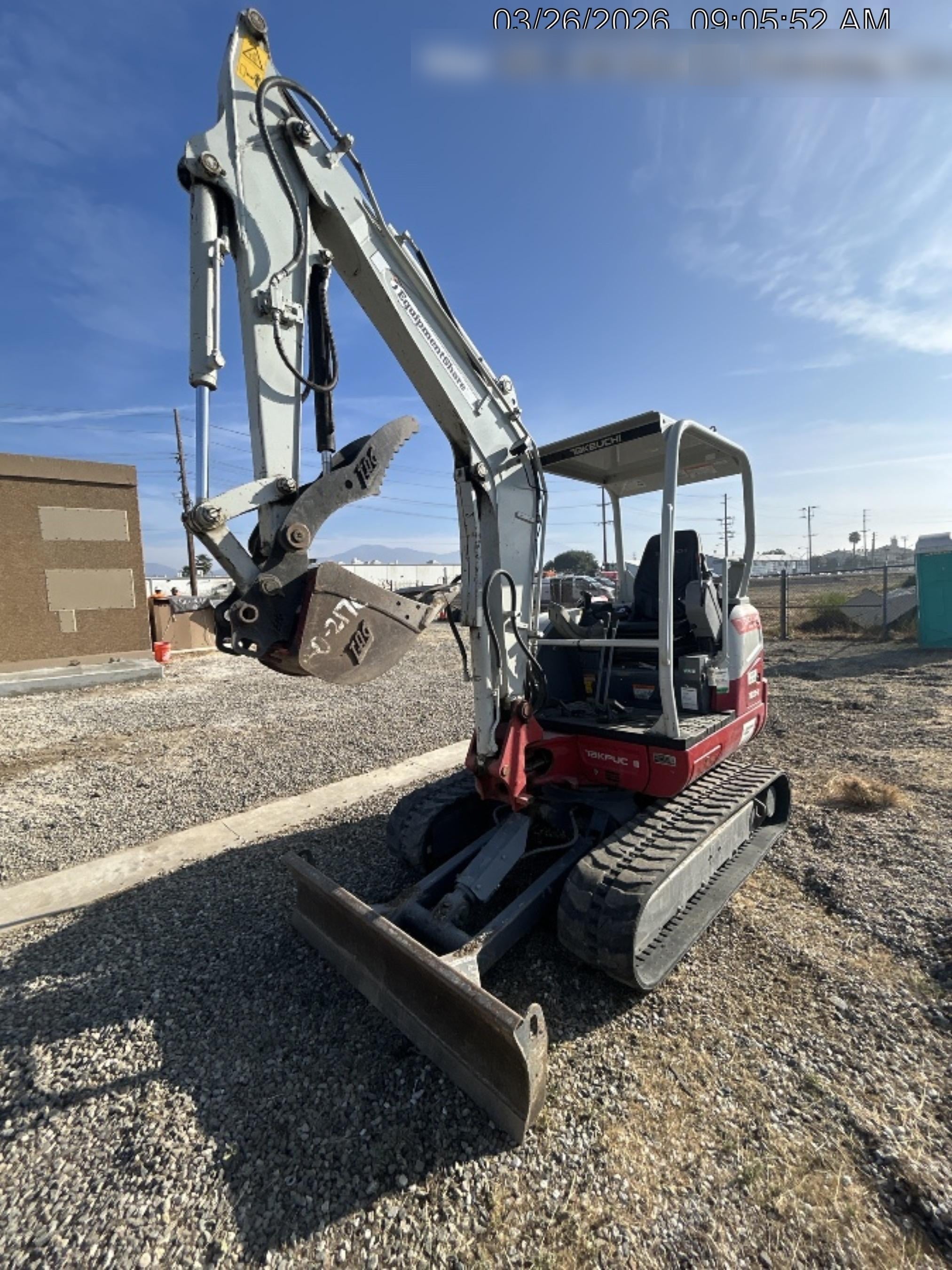 2022 TAKEUCHI TB235-2R