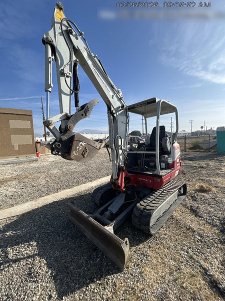 2022 TAKEUCHI TB235-2R