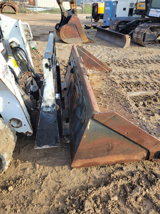 2021 ARROW MATERIAL HANDLING 60" Pallet Forks