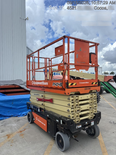 2022 JLG R4045