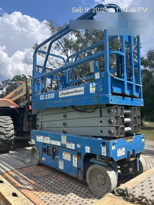2020 Genie GS-1930 Solid Non Marking Tires, Beacon, Folding rails with half height swing gate