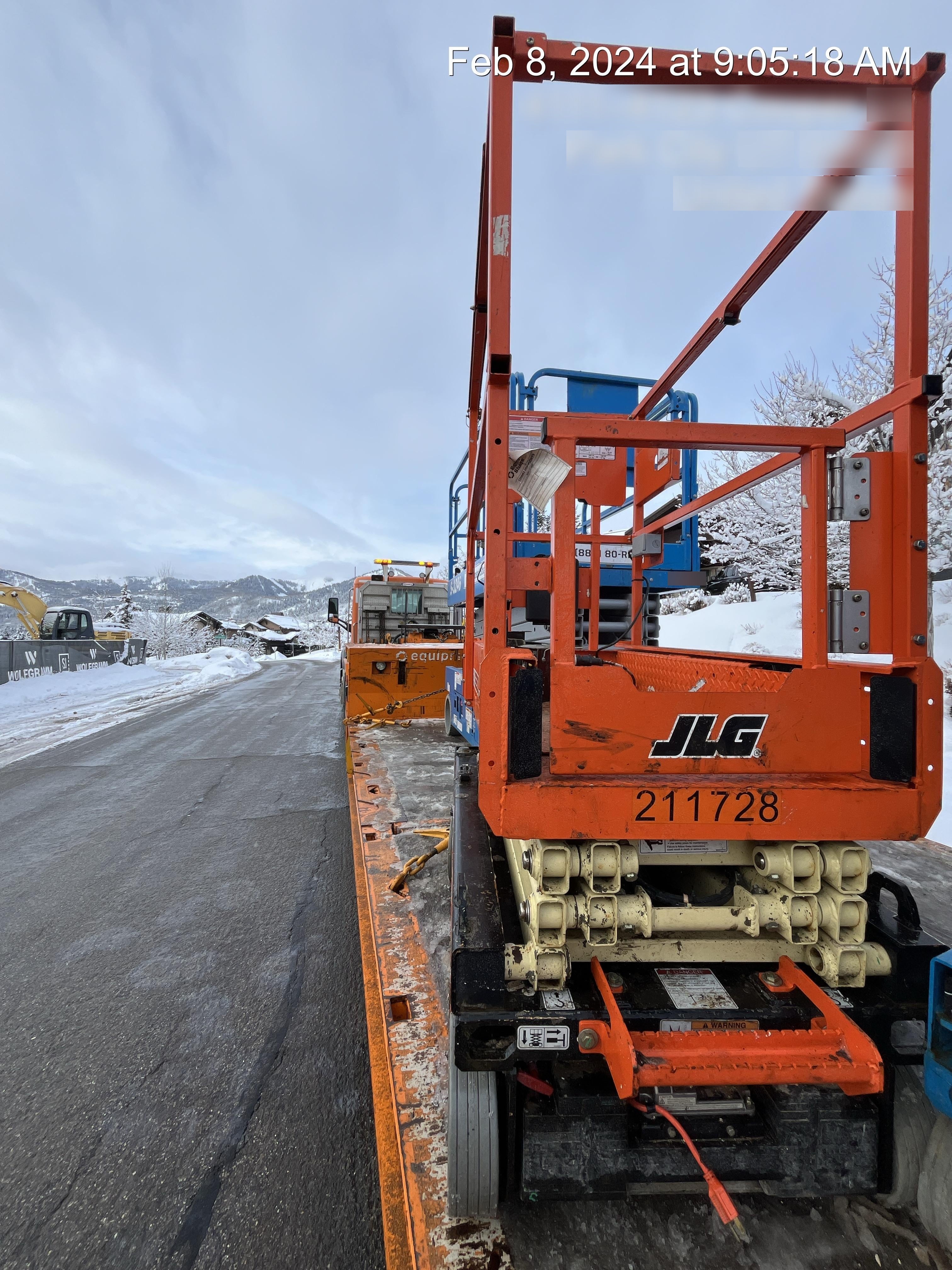 2022 JLG ES1330L
