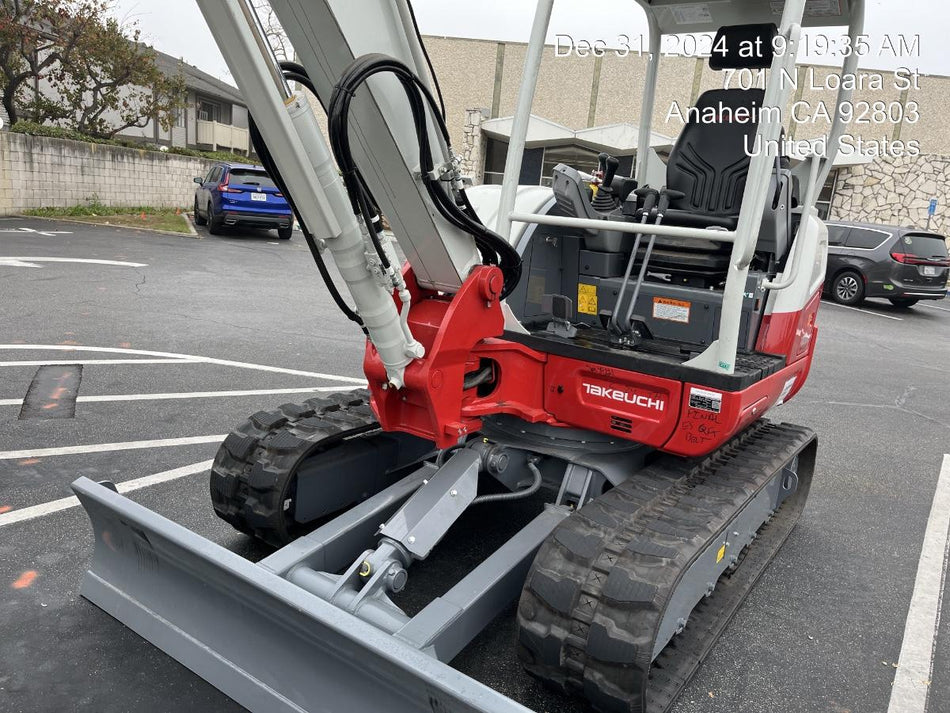 2024 TAKEUCHI TB250-2R