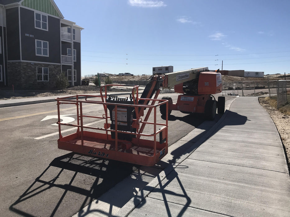 2019 JLG 660SJ