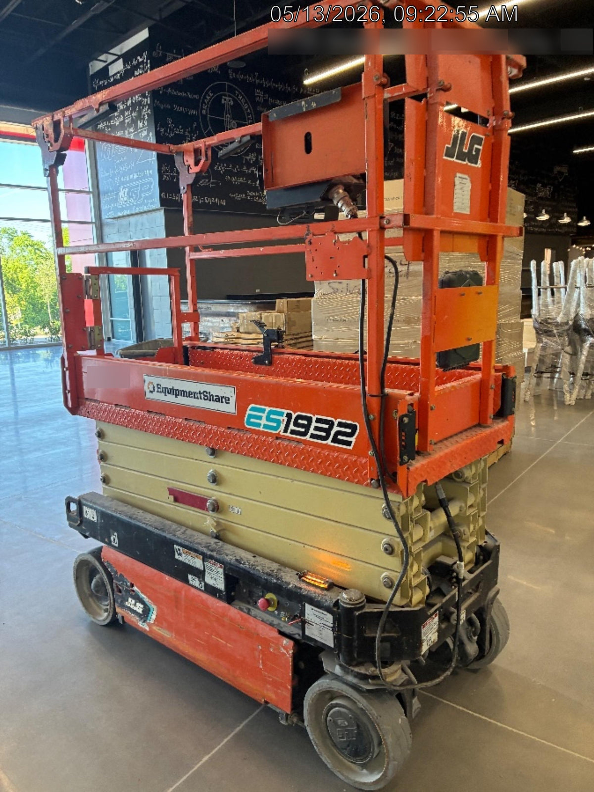 2021 JLG ES1932