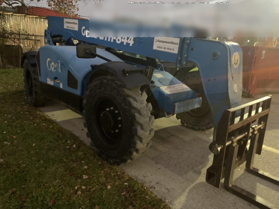 2019 Genie GTH-844 Genie GTH-844 w/Enclosed Cab w/HVAC, Work Lights, Solid Tires, Beacon, 60" Carriage and Forks