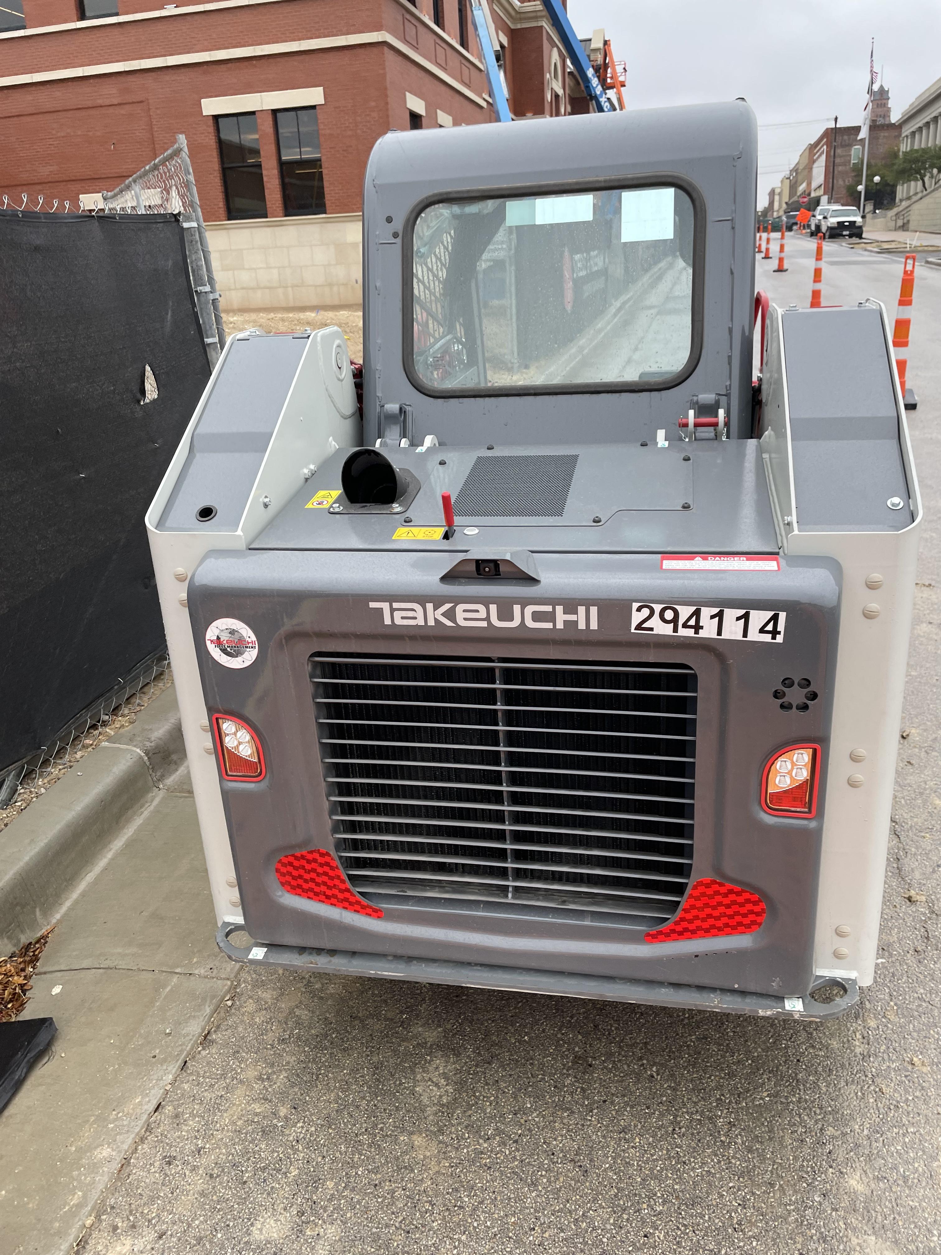 2023 TAKEUCHI TL6R