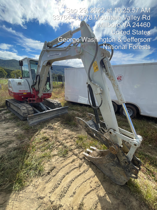 2021 TAKEUCHI TB250-2C