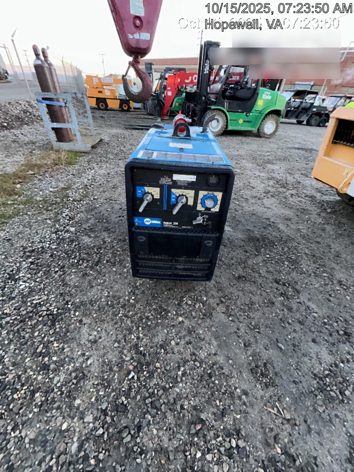 2019 Miller Electric BOBCAT 250 951600 PKG-250 amp Propane Welder, Standard w/Running Gear, Bracket, Hose"250 amp Propane Welder, Standard w/Running Gear, Bracket, Hose