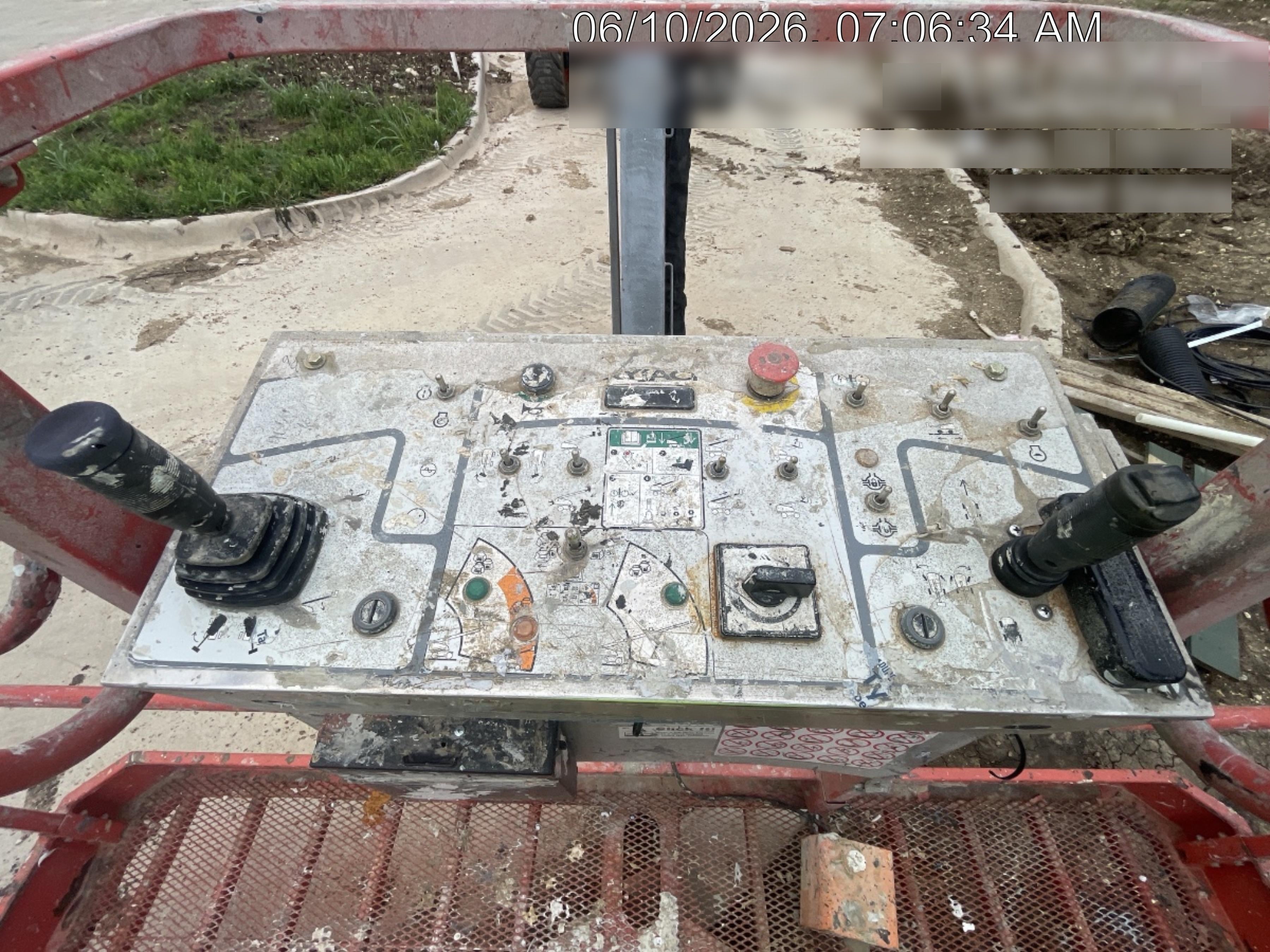 2018 Skyjack SJ86T Skyjack SJ86T w/Diesel Engine, Foam Filled Tires, Flashing Beacon, Glazier Kit
