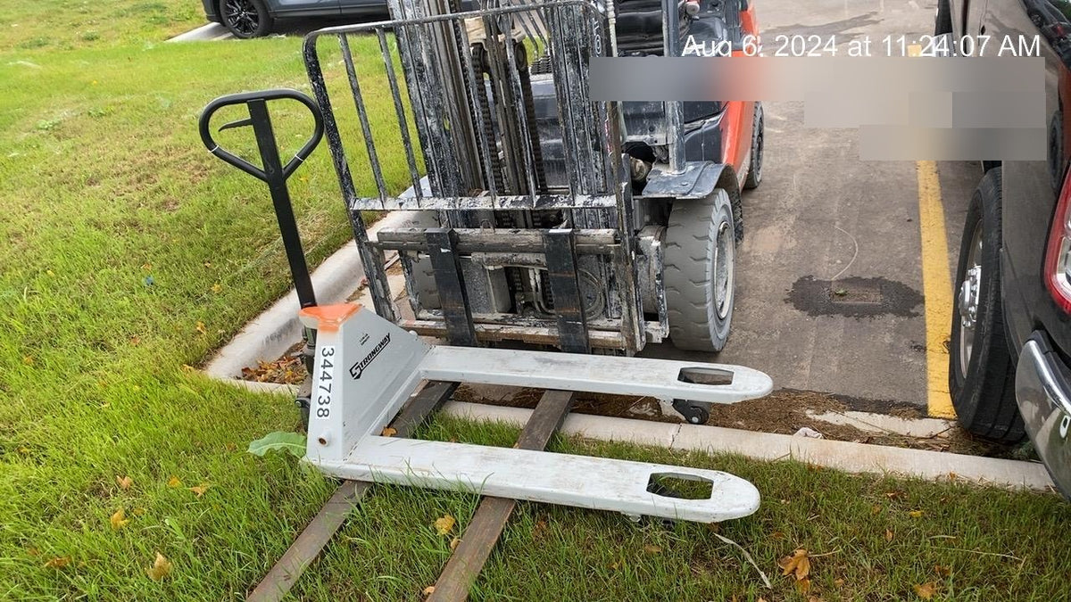 2023 STRONGWAY 5500 lb Pallet Jack