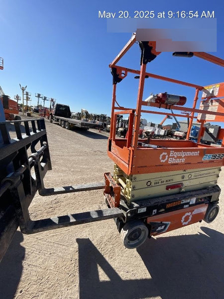 2022 JLG ES1932