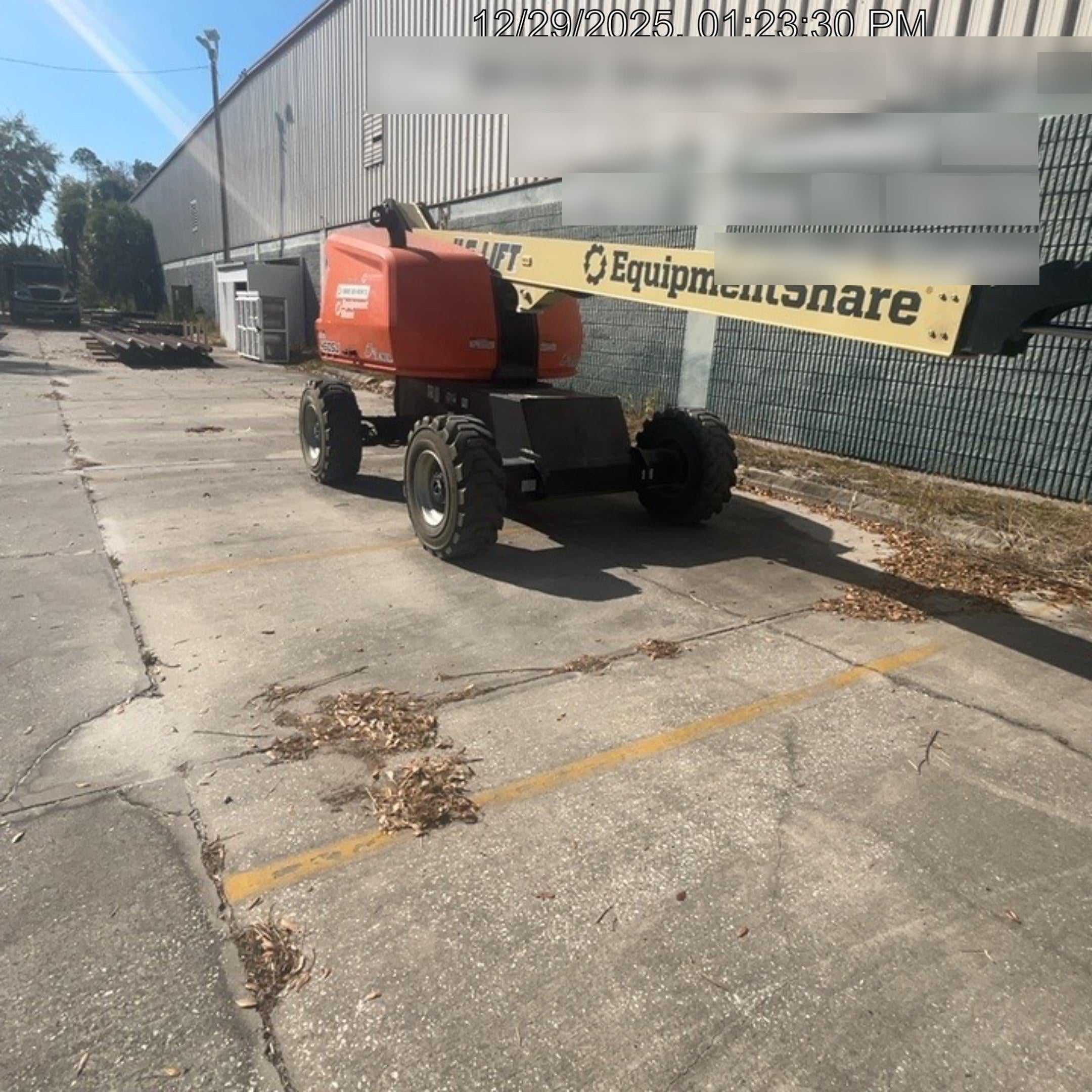 2023 JLG 460SJ