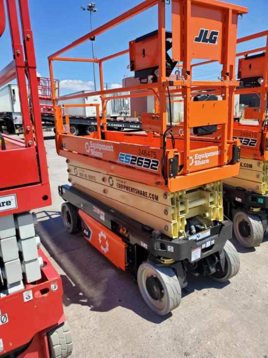 2022 JLG ES2632